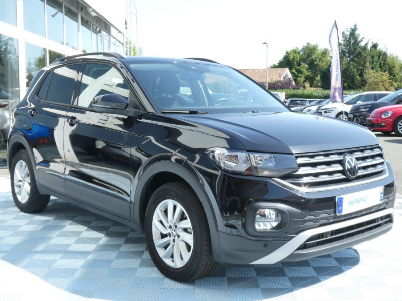 Photo 3 de l'offre de VOLKSWAGEN T-CROSS 1.0 TSI 110 DSG7 LIFE PACK COCKPIT CarPlay Radars ACC RER Privacy Glass à 23450€ chez Mérignac auto