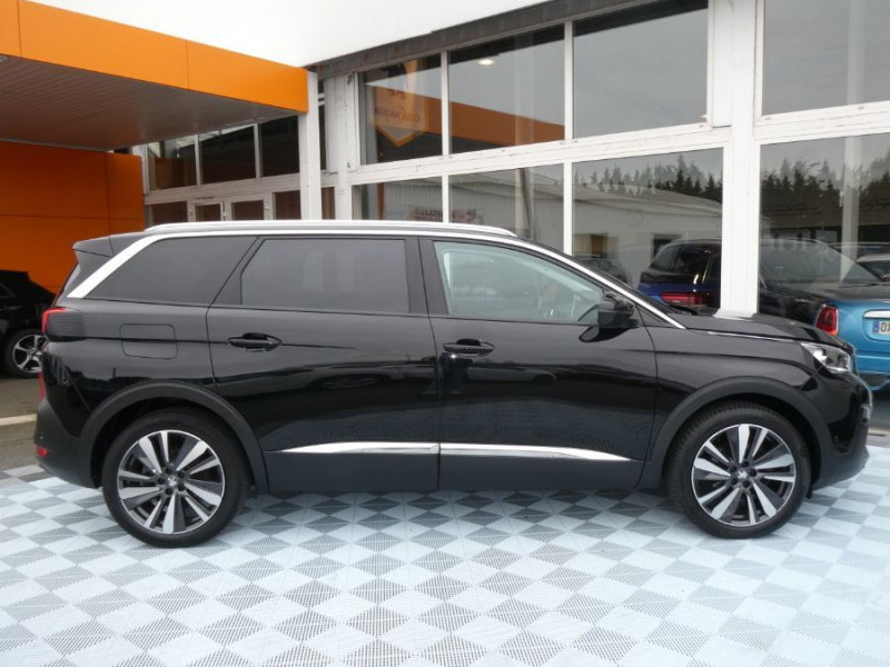 Photo 11 de l'offre de PEUGEOT 5008 II 1.5 BlueHDi 130 EAT8 ALLURE Camera JA19 7PL à 21490€ chez Mérignac auto