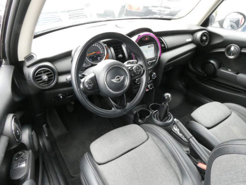 Photo 17 de l'offre de MINI MINI III (F56) ONE 102 BVM6 SHOREDITCH GPS TOIT Ouvrant Induction à 16450€ chez Mérignac auto