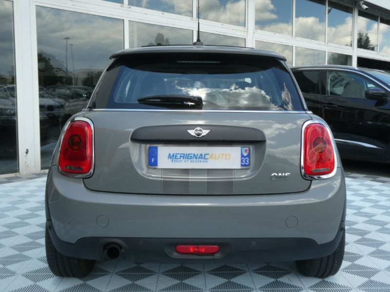 Photo 6 de l'offre de MINI MINI III (F56) ONE 102 BVM6 SHOREDITCH GPS TOIT Ouvrant Induction à 16450€ chez Mérignac auto