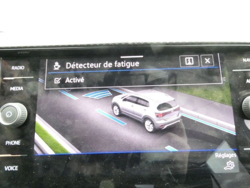 Photo 21 de l'offre de VOLKSWAGEN T-CROSS 1.0 TSI 110 BVM6 LIFE PACK COCKPIT CarPlay Radars ACC RER Privacy Glass à 21470€ chez Mérignac auto