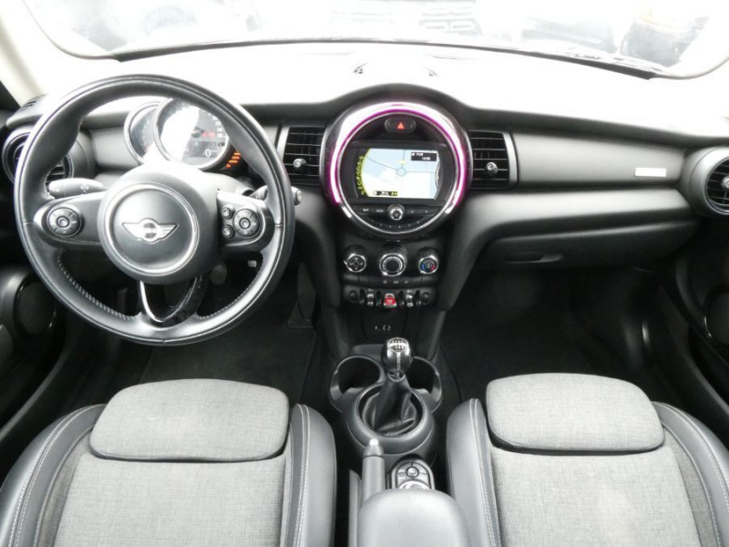 Photo 16 de l'offre de MINI MINI III (F56) ONE 102 BVM6 SHOREDITCH GPS TOIT Ouvrant Induction à 16450€ chez Mérignac auto