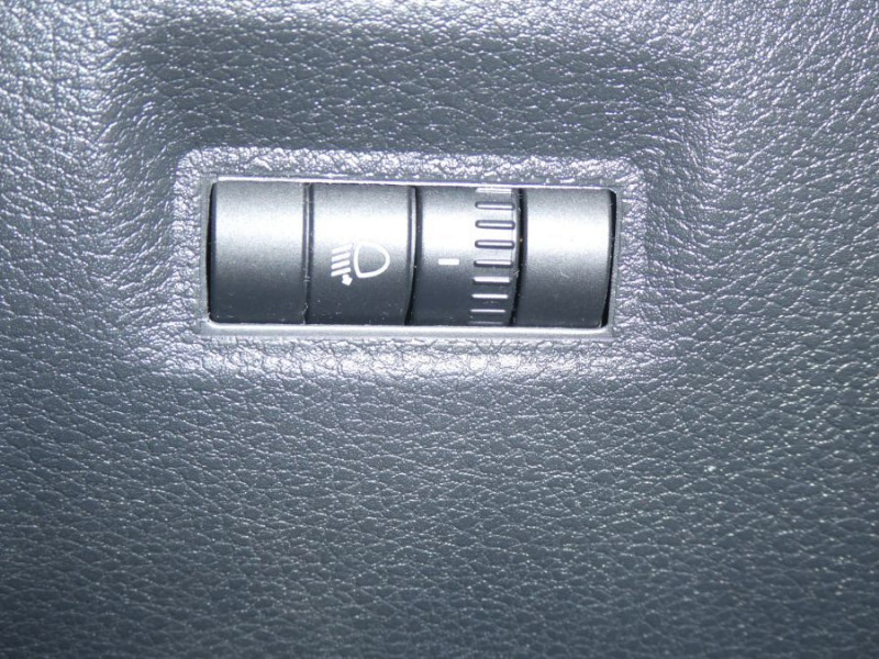Photo 23 de l'offre de SKODA FABIA 1.0 TSI 95 EDITION Camera CarPlay Key Less 1ère Main à 13450€ chez Mérignac auto