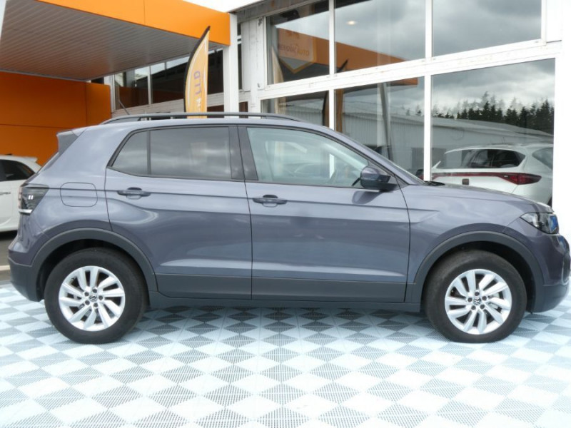 Photo 26 de l'offre de VOLKSWAGEN T-CROSS 1.0 TSI 110 BVM6 LIFE PACK COCKPIT CarPlay Radars ACC RER Privacy Glass à 21470€ chez Mérignac auto