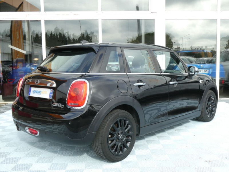 Photo 2 de l'offre de MINI MINI III (F55) 1.5D 116 BVM6 COOPER D PACK CHILI GPS 5P à 14890€ chez Mérignac auto