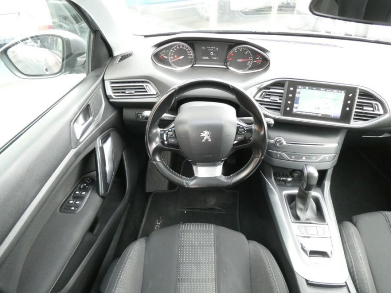 Photo 4 de l'offre de PEUGEOT 308 SW 2.0 HDI 150 EAT6 ALLURE GPS TOIT Pano Camera JA18 à 11450€ chez Mérignac auto