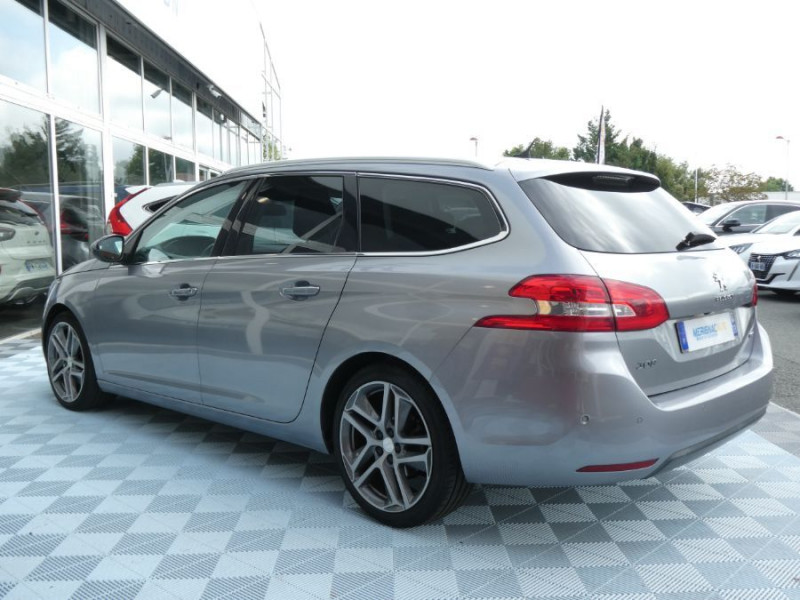 Photo 23 de l'offre de PEUGEOT 308 SW 2.0 HDI 150 EAT6 ALLURE GPS TOIT Pano Camera JA18 à 11450€ chez Mérignac auto