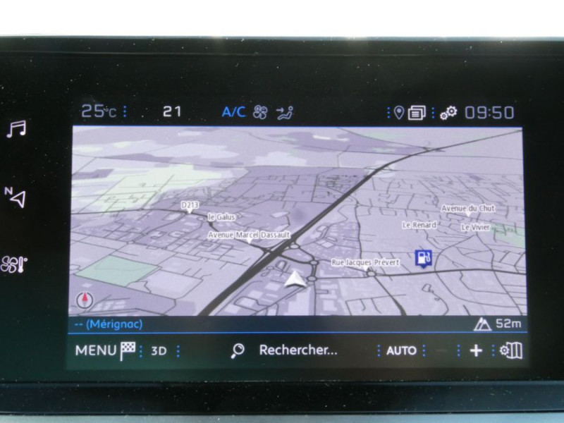 Photo 6 de l'offre de PEUGEOT 2008 II 1.2 PureTech 100 BVM6 ALLURE GPS à 19480€ chez Mérignac auto