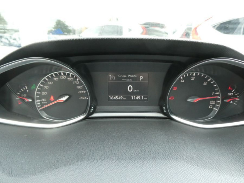 Photo 32 de l'offre de PEUGEOT 308 SW 2.0 HDI 150 EAT6 ALLURE GPS TOIT Pano Camera JA18 à 11450€ chez Mérignac auto