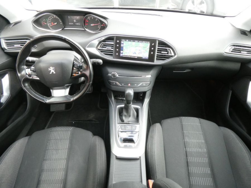 Photo 14 de l'offre de PEUGEOT 308 SW 2.0 HDI 150 EAT6 ALLURE GPS TOIT Pano Camera JA18 à 11450€ chez Mérignac auto