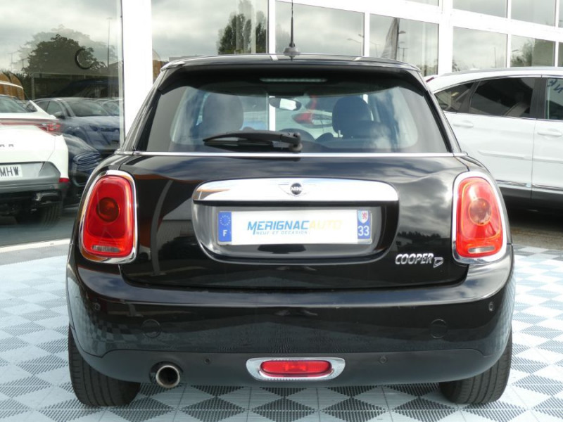 Photo 10 de l'offre de MINI MINI III (F55) 1.5D 116 BVM6 COOPER D PACK CHILI GPS 5P à 14890€ chez Mérignac auto