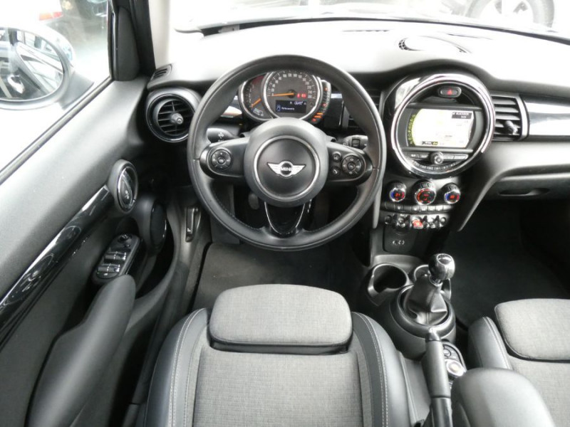 Photo 4 de l'offre de MINI MINI III (F55) 1.5D 116 BVM6 COOPER D PACK CHILI GPS 5P à 14890€ chez Mérignac auto