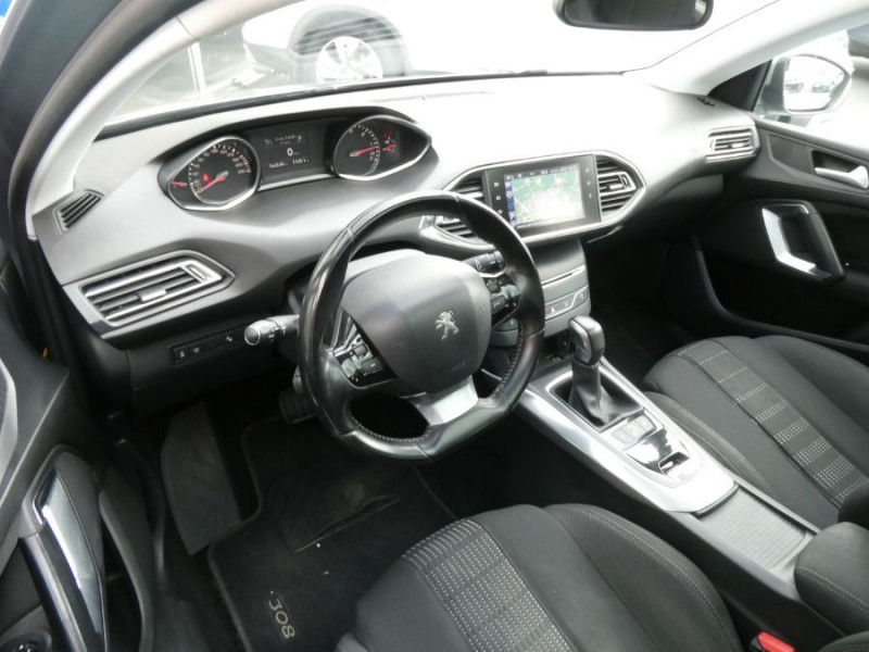 Photo 12 de l'offre de PEUGEOT 308 SW 2.0 HDI 150 EAT6 ALLURE GPS TOIT Pano Camera JA18 à 11450€ chez Mérignac auto