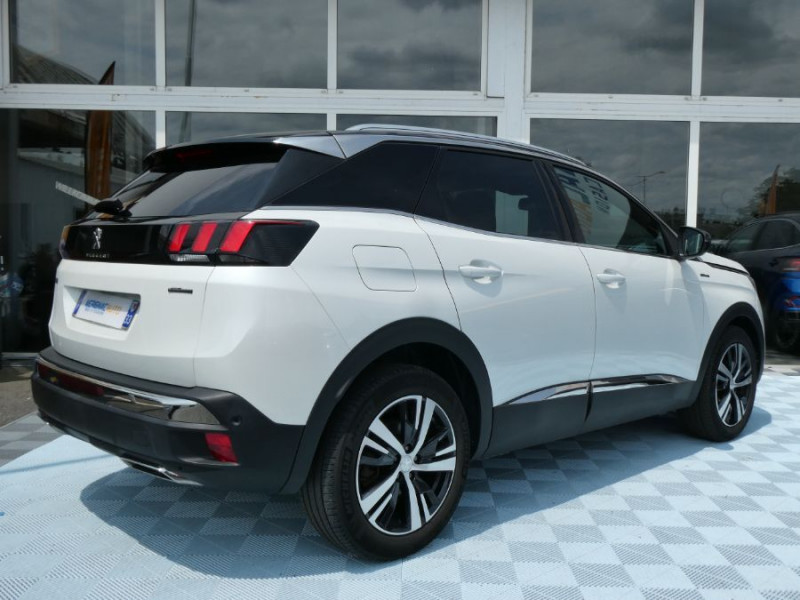 Photo 2 de l'offre de PEUGEOT 3008 II 1.5 BlueHDI 130 EAT8 GT LINE Carplay LED SC Attel à 25290€ chez Mérignac auto