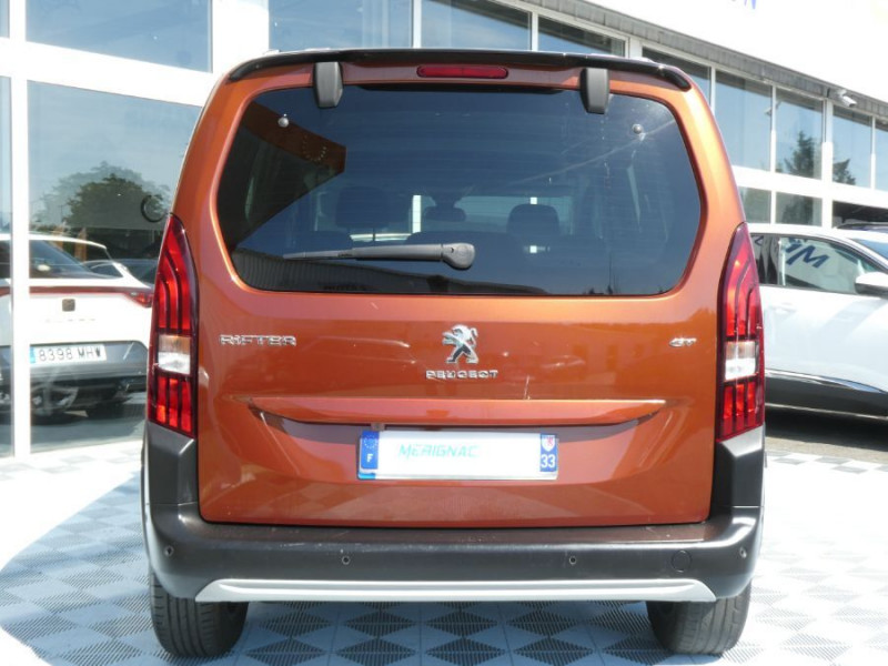 Photo 10 de l'offre de PEUGEOT RIFTER 1.5 BlueHDi 100 BVM6 GT JA17 CarPlay ADML Radars à 21490€ chez Mérignac auto