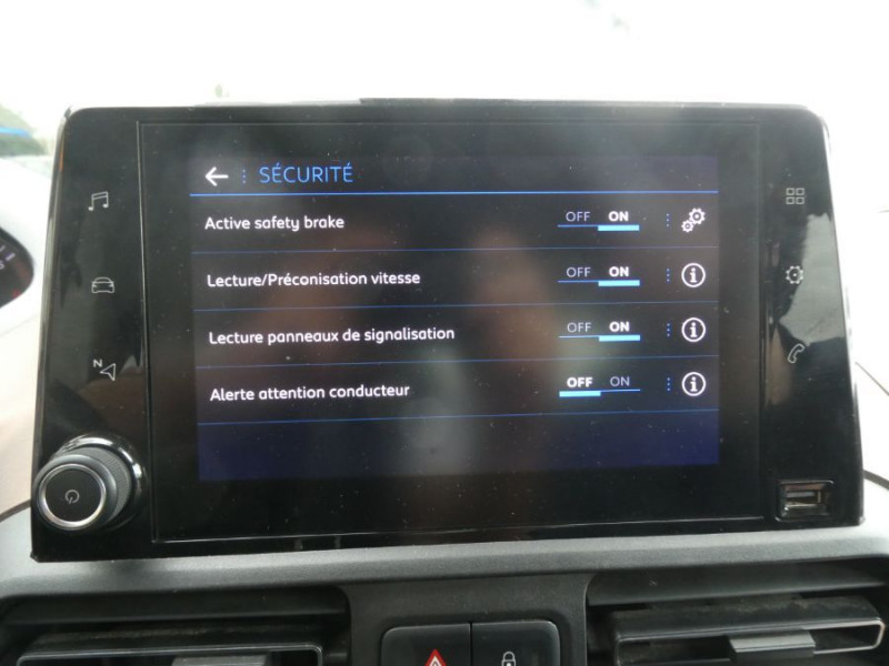 Photo 40 de l'offre de PEUGEOT RIFTER 1.5 BlueHDi 100 BVM6 GT JA17 CarPlay ADML Radars à 21490€ chez Mérignac auto