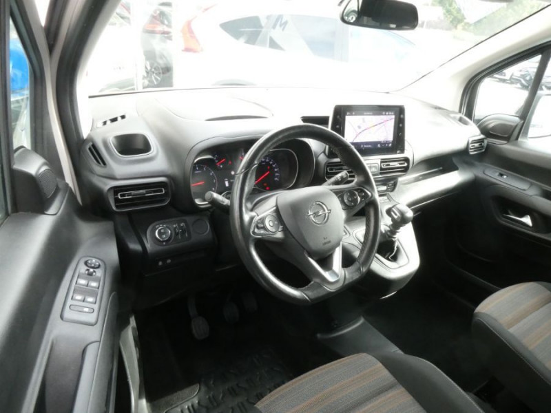 Photo 13 de l'offre de OPEL COMBO LIFE 1.5 DIESEL 130 BVM6 ELEGANCE GPS Camera Radars JA17 à 23490€ chez Mérignac auto