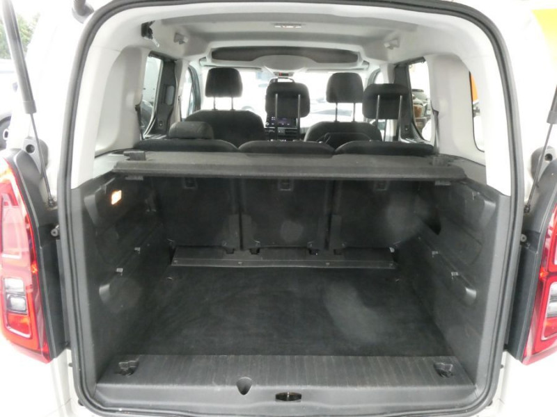 Photo 18 de l'offre de OPEL COMBO LIFE 1.5 DIESEL 130 BVM6 ELEGANCE GPS Camera Radars JA17 à 23490€ chez Mérignac auto