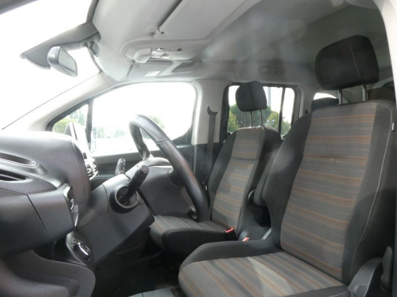 Photo 5 de l'offre de OPEL COMBO LIFE 1.5 DIESEL 130 BVM6 ELEGANCE GPS Camera Radars JA17 à 23490€ chez Mérignac auto