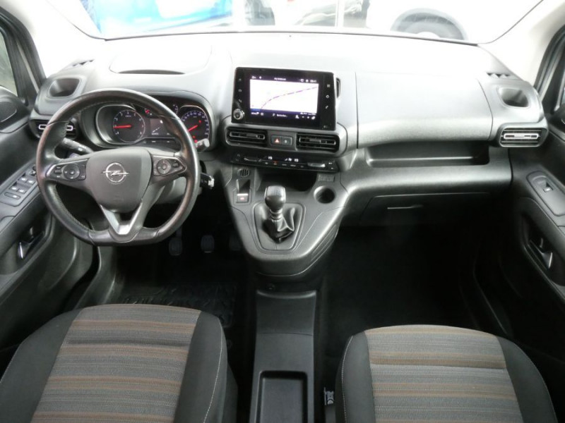 Photo 12 de l'offre de OPEL COMBO LIFE 1.5 DIESEL 130 BVM6 ELEGANCE GPS Camera Radars JA17 à 23490€ chez Mérignac auto