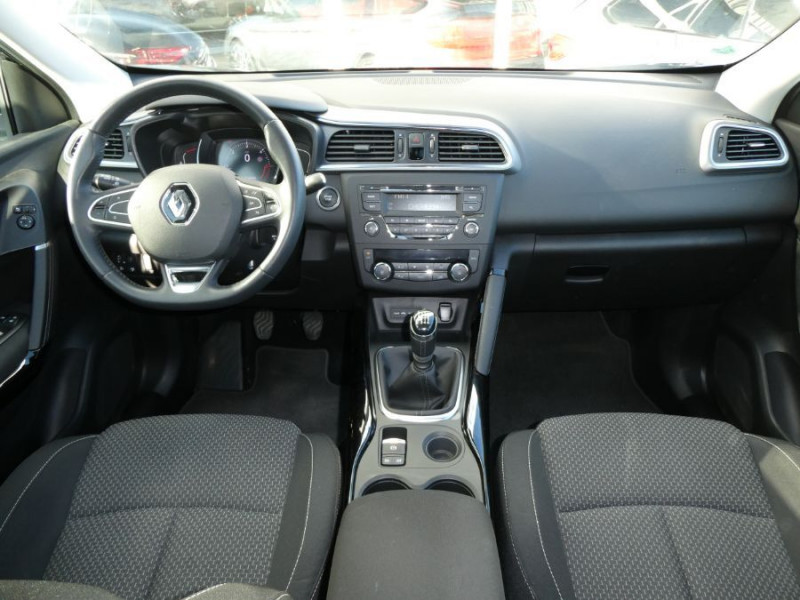 Photo 8 de l'offre de RENAULT KADJAR 1.6 DCI 130 BV6 ZEN Bluetooth JA17 Key Less à 17950€ chez Mérignac auto