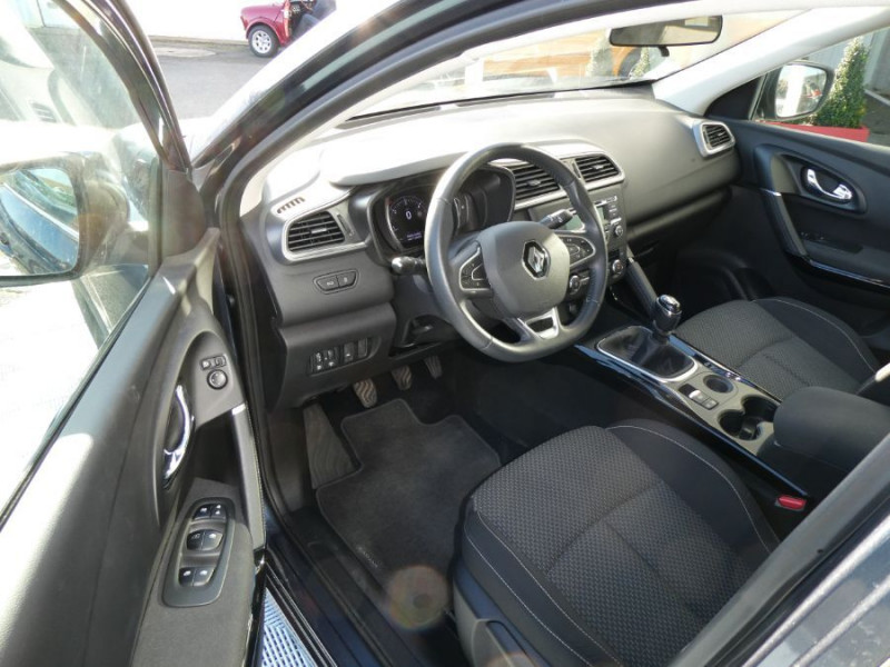 Photo 10 de l'offre de RENAULT KADJAR 1.6 DCI 130 BV6 ZEN Bluetooth JA17 Key Less à 17950€ chez Mérignac auto