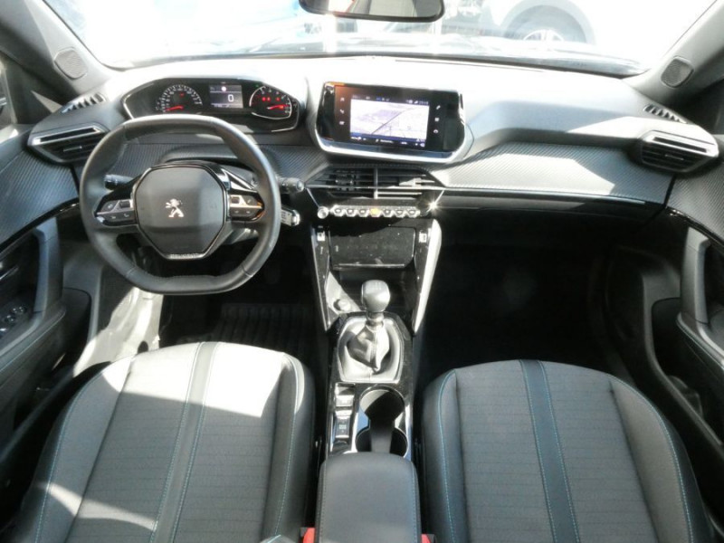 Photo 12 de l'offre de PEUGEOT 2008 II 1.2 PureTech 100 BVM6 ALLURE GPS à 19480€ chez Mérignac auto