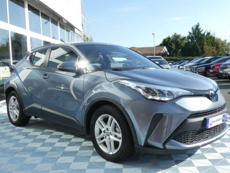 Photo 3 de l'offre de TOYOTA C-HR (2) 1.8 HYBRIDE 122H E-CVT 2WD C-ENTER GPS Camera à 25950€ chez Mérignac auto