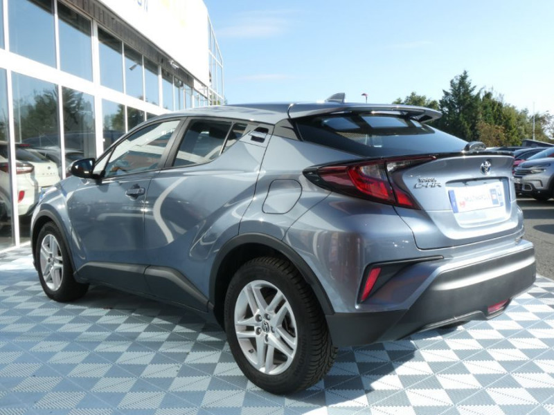 Photo 24 de l'offre de TOYOTA C-HR (2) 1.8 HYBRIDE 122H E-CVT 2WD C-ENTER GPS Camera à 25950€ chez Mérignac auto