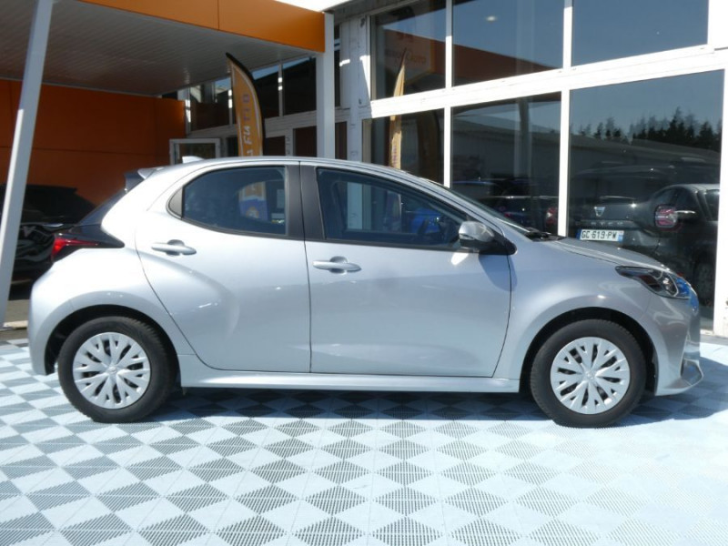 Photo 25 de l'offre de TOYOTA YARIS IV HYBRIDE 116H BVA DYNAMIC Camera ACC à 19280€ chez Mérignac auto