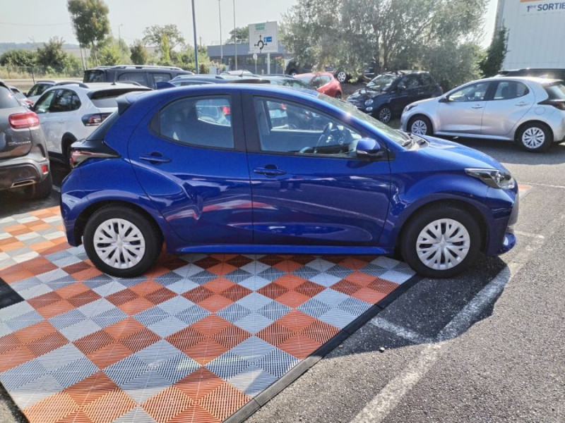 Photo 8 de l'offre de TOYOTA YARIS IV HYBRIDE 116H BVA DYNAMIC GPS Camera ACC à 19280€ chez Mérignac auto