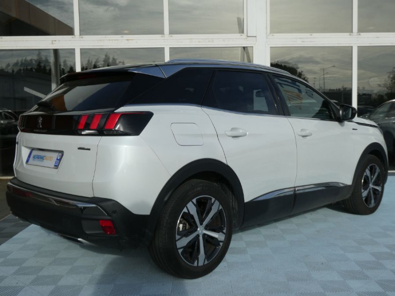 Photo 2 de l'offre de PEUGEOT 3008 II 1.5 BlueHDi 130 EAT8 GT LINE TOIT Ouvrant Hayon EL. Grip.C. 1ère Main à 25450€ chez Mérignac auto