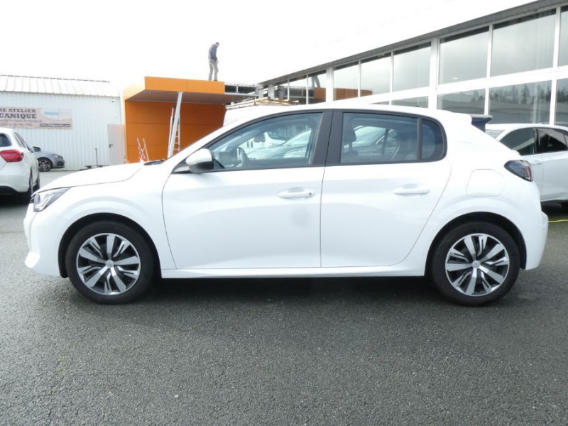 Photo 6 de l'offre de PEUGEOT 208 II 1.2 PureTech 100 BVM6 ACTIVE SC CarPlay à 14450€ chez Mérignac auto