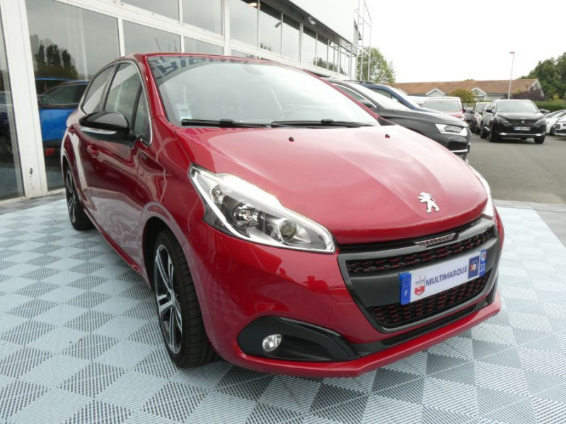 Photo 2 de l'offre de PEUGEOT 208 1.2 PureTech 110 EAT6 GT LINE GPS JA17 à 10490€ chez Mérignac auto