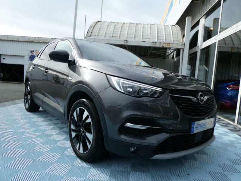 Photo 10 de l'offre de OPEL GRANDLAND X 1.2 Turbo 130 BV6 DESIGN LINE JA18 Caméra Radars à 19490€ chez Mérignac auto