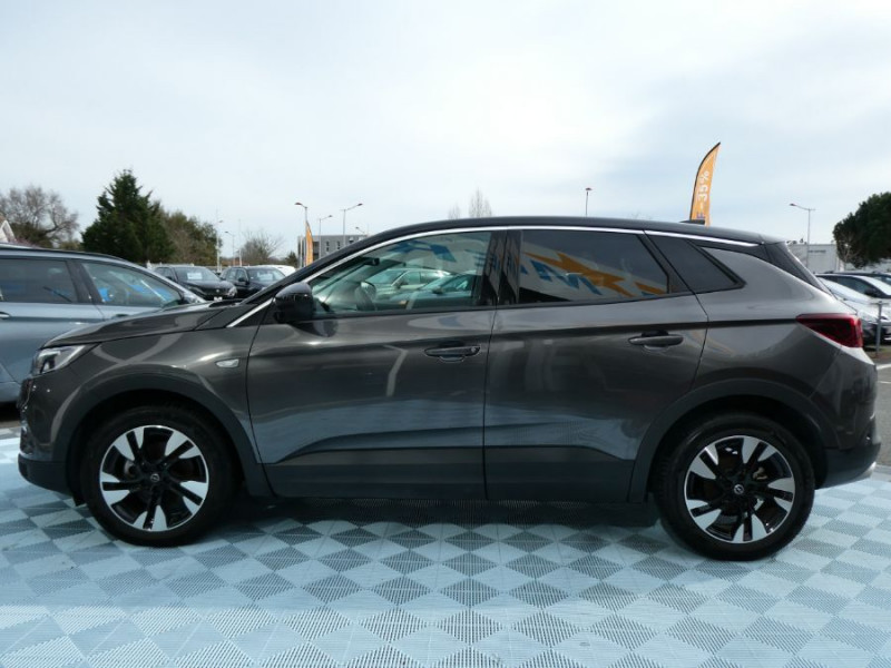 Photo 8 de l'offre de OPEL GRANDLAND X 1.2 Turbo 130 BV6 DESIGN LINE JA18 Caméra Radars à 19490€ chez Mérignac auto