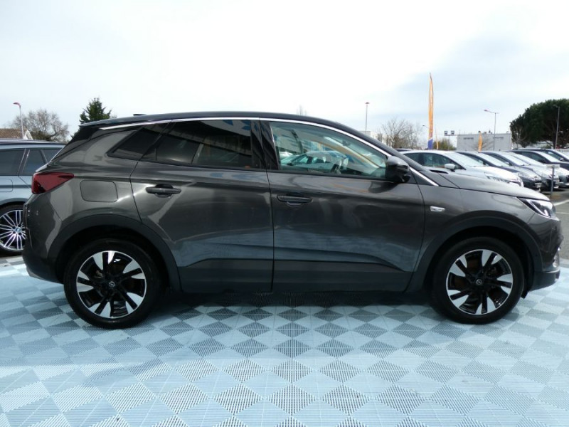 Photo 7 de l'offre de OPEL GRANDLAND X 1.2 Turbo 130 BV6 DESIGN LINE JA18 Caméra Radars à 19490€ chez Mérignac auto