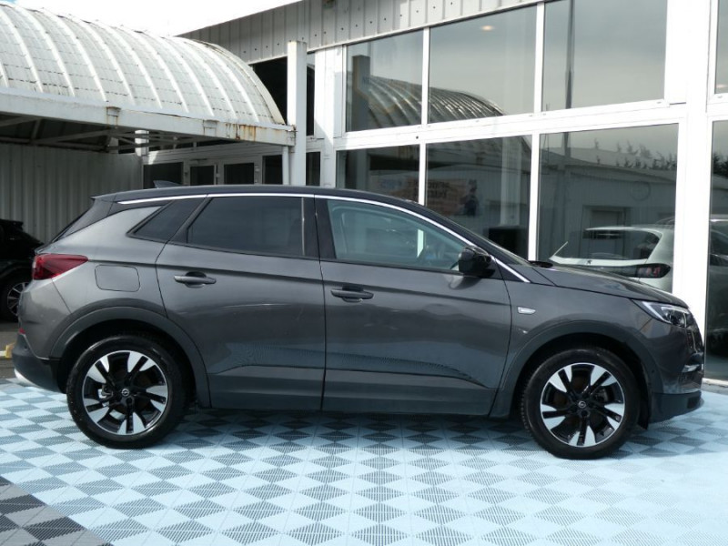 Photo 40 de l'offre de OPEL GRANDLAND X 1.2 Turbo 130 BV6 DESIGN LINE JA18 Caméra Radars à 19490€ chez Mérignac auto