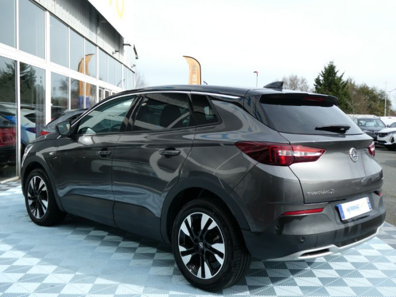 Photo 3 de l'offre de OPEL GRANDLAND X 1.2 Turbo 130 BV6 DESIGN LINE JA18 Caméra Radars à 19490€ chez Mérignac auto