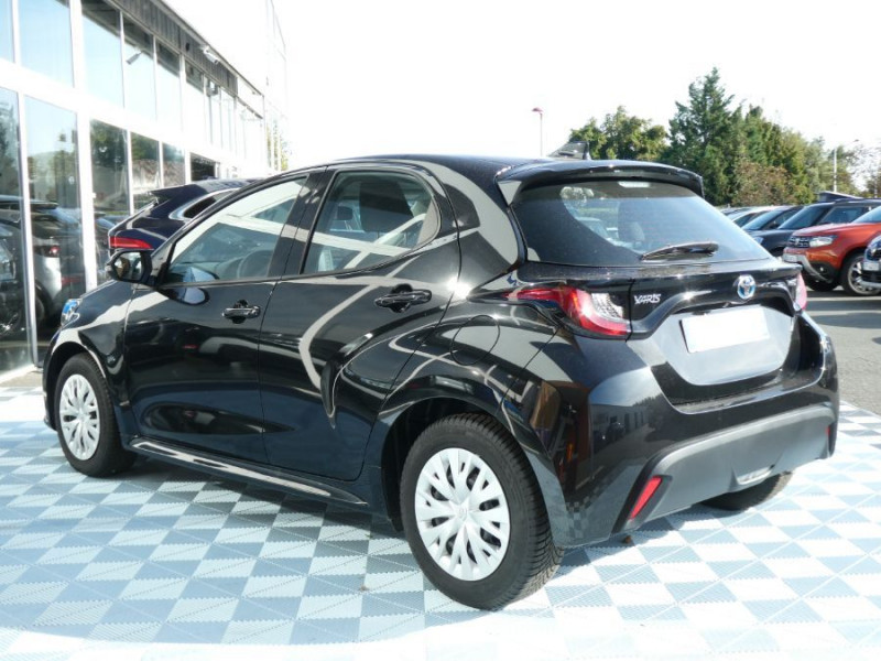 Photo 9 de l'offre de TOYOTA YARIS IV HYBRIDE 116H BVA DYNAMIC GPS Camera ACC à 19750€ chez Mérignac auto