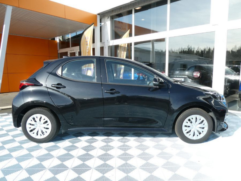 Photo 6 de l'offre de TOYOTA YARIS IV HYBRIDE 116H BVA DYNAMIC GPS Camera ACC à 19750€ chez Mérignac auto