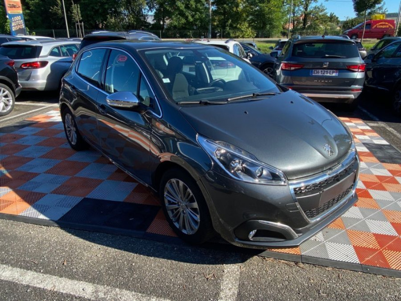 Photo 6 de l'offre de PEUGEOT 208 1.2 PureTech 82 ALLURE 5P à 9900€ chez Mérignac auto