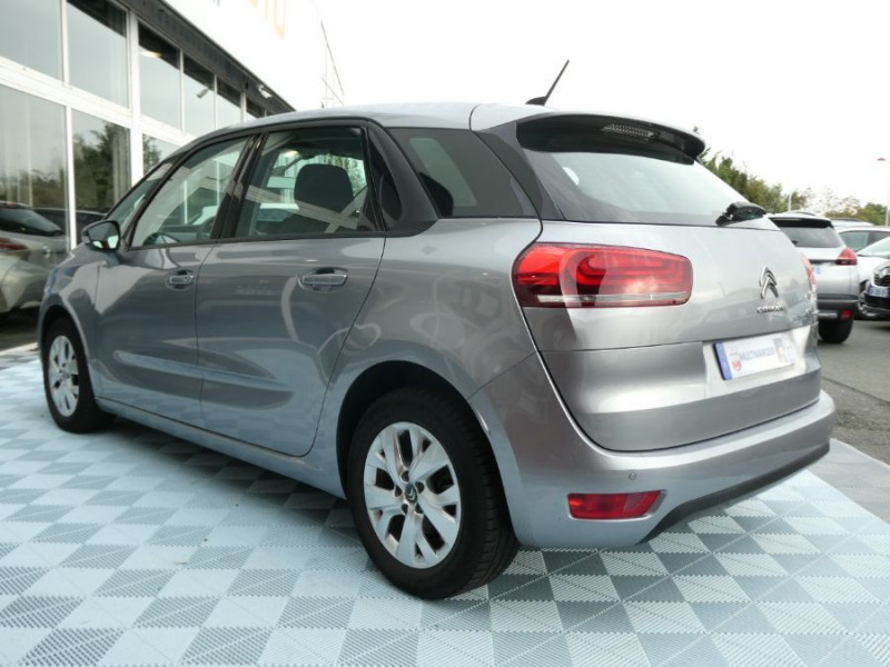 Photo 12 de l'offre de CITROEN C4 SPACETOURER 1.2 PureTech 130 EAT8 PACK GPS à 15950€ chez Mérignac auto