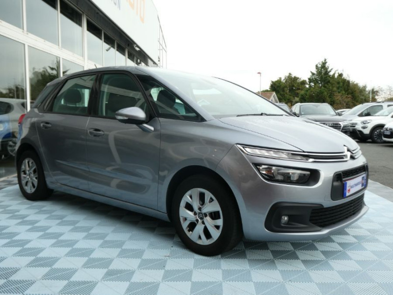 Photo 2 de l'offre de CITROEN C4 SPACETOURER 1.2 PureTech 130 EAT8 PACK GPS à 15950€ chez Mérignac auto