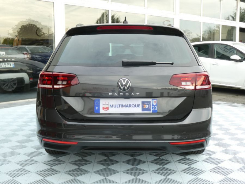 Photo 9 de l'offre de VOLKSWAGEN PASSAT SW VIII 2.0 TDI 150 DSG7 BUSINESS GPS Radars ACC à 30980€ chez Mérignac auto