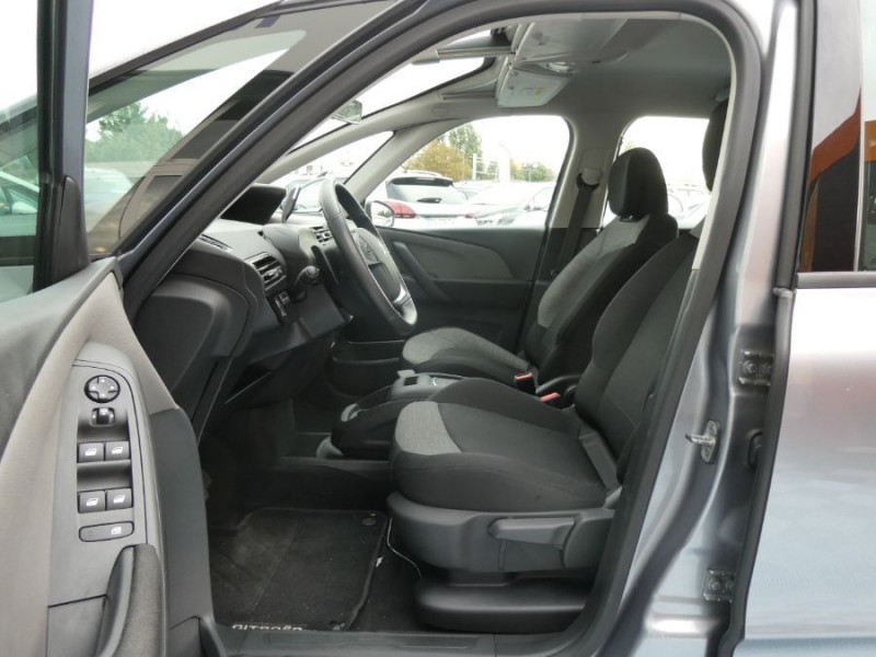 Photo 15 de l'offre de CITROEN C4 SPACETOURER 1.2 PureTech 130 EAT8 PACK GPS à 15950€ chez Mérignac auto