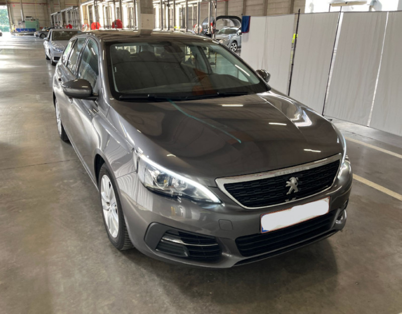 Photo 2 de l'offre de PEUGEOT 308 SW II 1.2 PureTech 110 BVM6 ACTIVE GPS Radar à 13950€ chez Mérignac auto