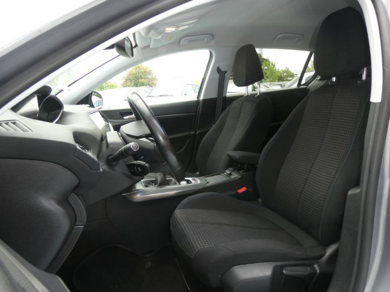 Photo 10 de l'offre de PEUGEOT 308 SW II 1.2 PureTech 110 BVM6 ACTIVE GPS Radar à 13950€ chez Mérignac auto