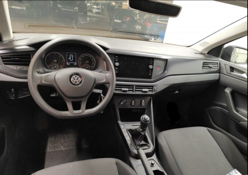 Photo 4 de l'offre de VOLKSWAGEN POLO VI 1.6 TDI 80 TRENDLINE GPS Radars à 15950€ chez Mérignac auto