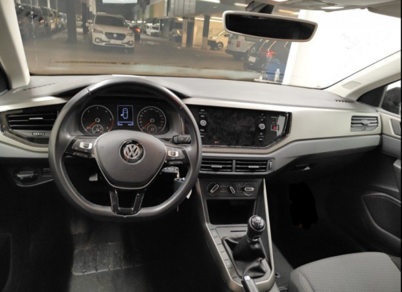 Photo 4 de l'offre de VOLKSWAGEN POLO VI 1.6 TDI 95 CONFORTLINE GPS Radars à 16750€ chez Mérignac auto